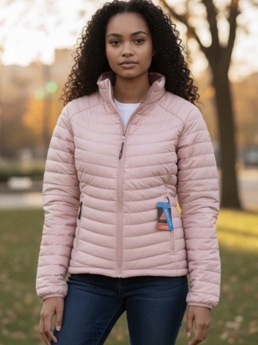 Columbia Women's Light Puffer Jacket in Dusty Pink
A little light than the pics